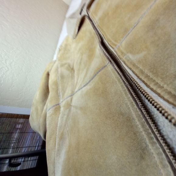Guess Genuine Leather Jacket - Picture 3 of 7